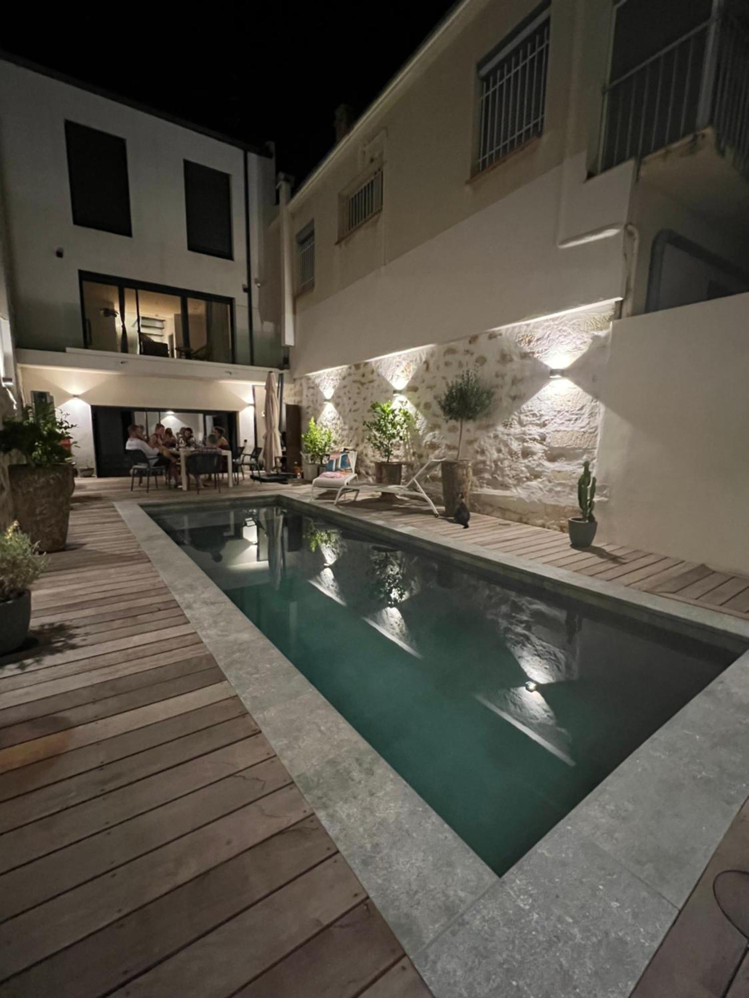 Chambre Dans Maison De Ville Avec Piscine Et Garage En Centre Ville Монпелие Екстериор снимка