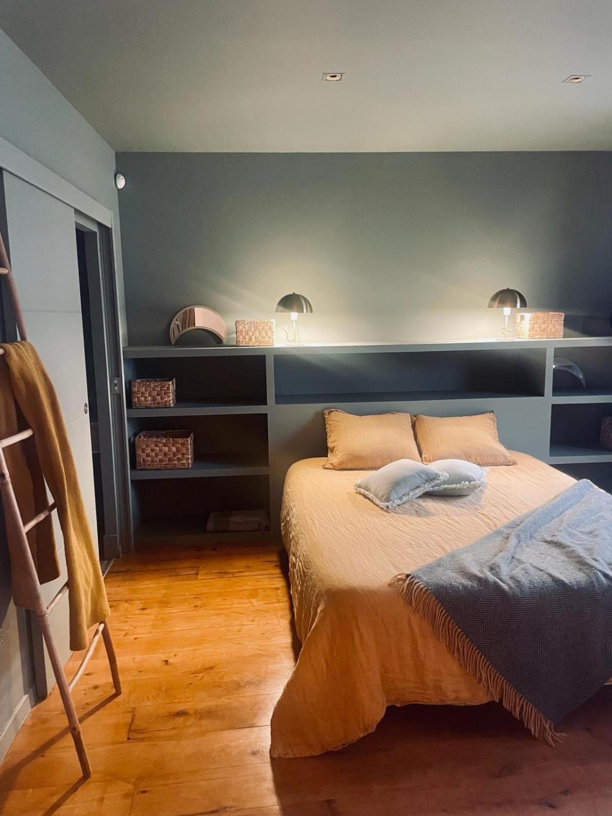 Chambre Dans Maison De Ville Avec Piscine Et Garage En Centre Ville Монпелие Екстериор снимка